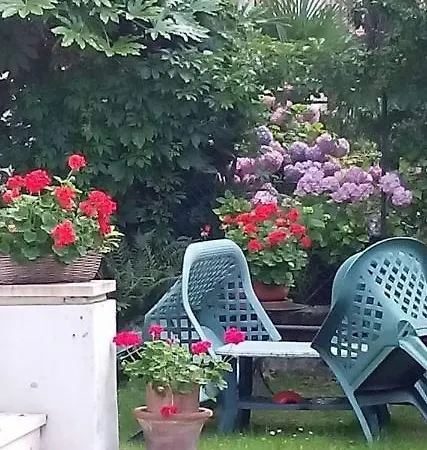 Chez Martha Bed & Breakfast *